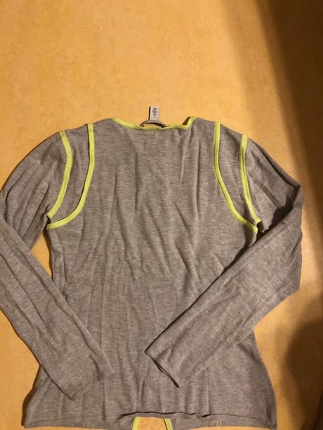 Lehký svetřík vel.m, m