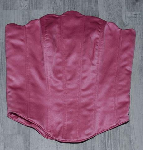 Růžový saténový společenský korzet, 34