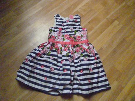 Kytkaté bohaté šaty 5-6, 116