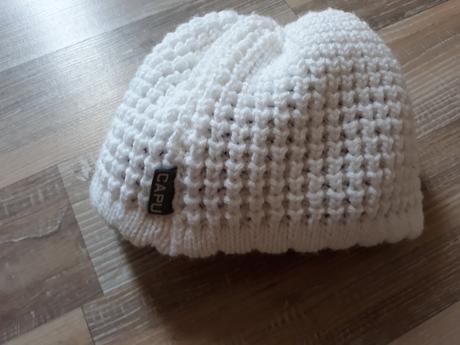 Čepička pro holčičku, 92