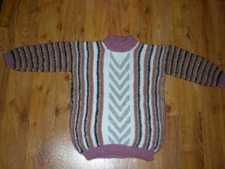 Krásný teploučký svetr, 128