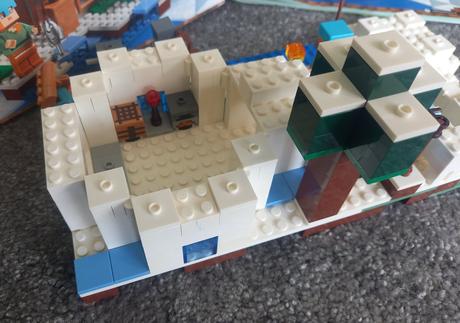 Lego minecraft 21142 - the polar igloo.,