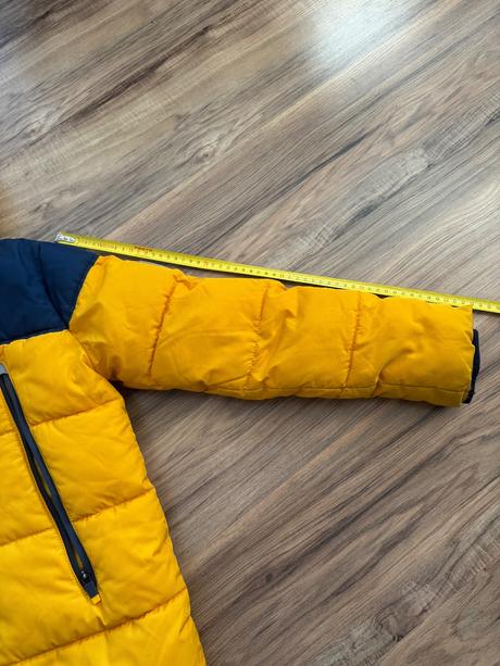 Zimní bunda, c&a,140