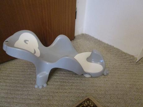 Pěkné lehátko pro miminko do vany, pc 199 kč,