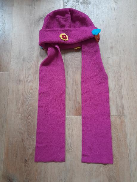 12 x čepice vel 52-54, 52