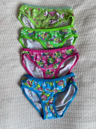 4x kalhotky 5-7 let, 110