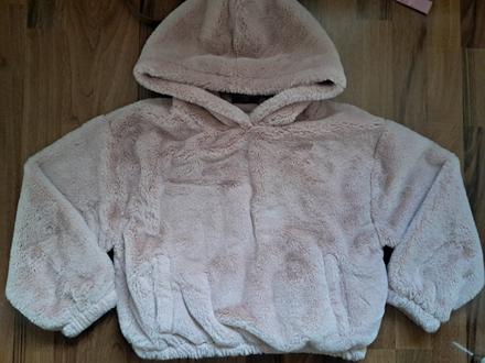 Chlupatá bundička, 134