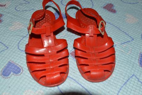 Gumové boty k vodě, do bazénu, sandálky, 28