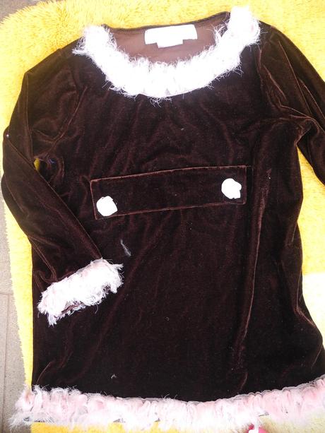 Sametové šaty, 116