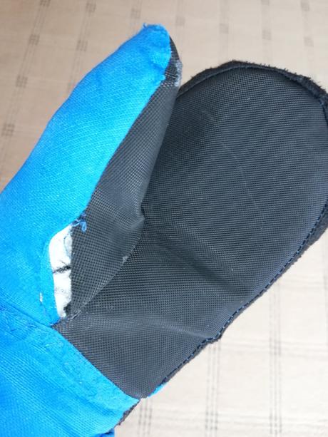 Zimní rukavice červené a modré, 140