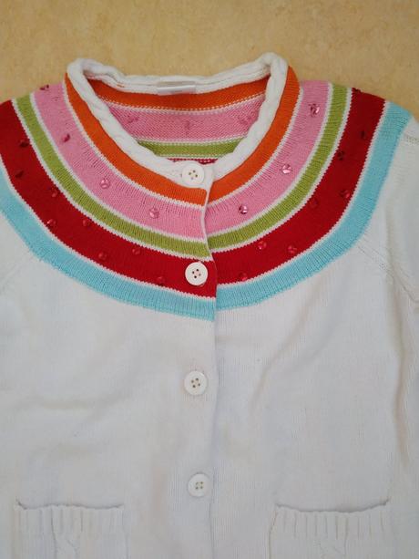 Kvalitní svetřík vel.122, 122