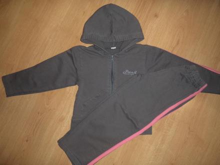 Tepláková souprava č.118, 110