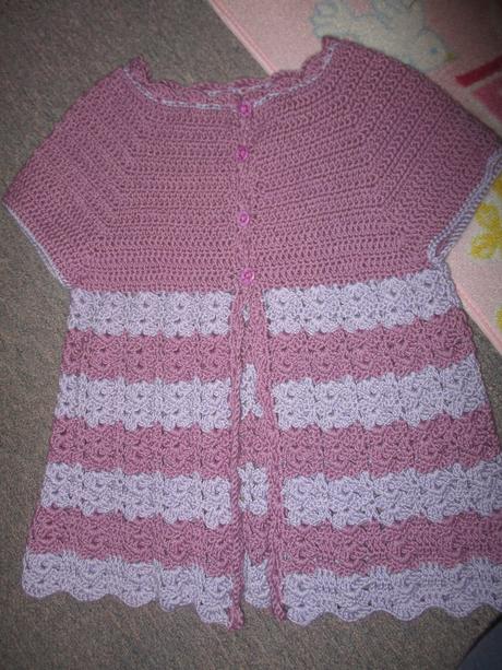 Háčkovaná vestička 116/122, 116