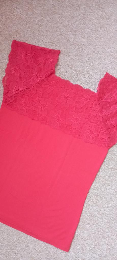 Tílko s krajkou zn."babell" vel."l", l