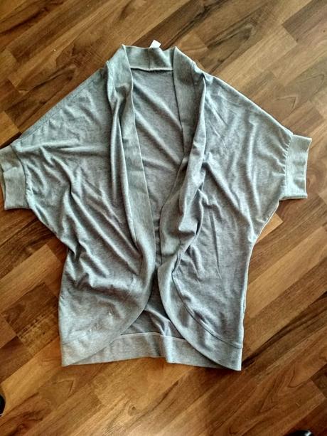 Elegantní svetrik, l