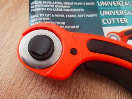 Univerzální řezák-řezací kolečko, 