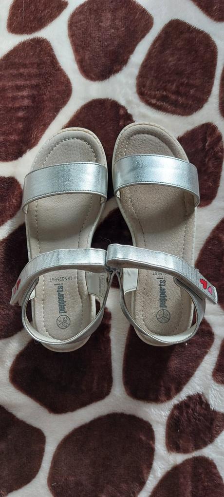 Sandále se srdíčky, pepperts,34