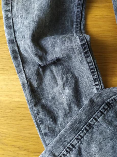 Šedé džíny, chapter young,122