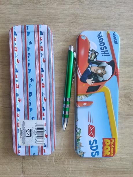 Penál pošťák pat, 