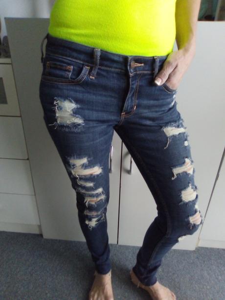Trhané skinny zn.hollister" vel."27", hollister