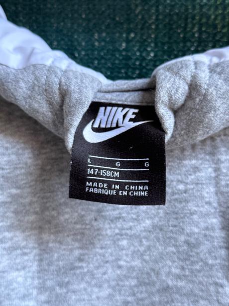 Mikča, nike,152