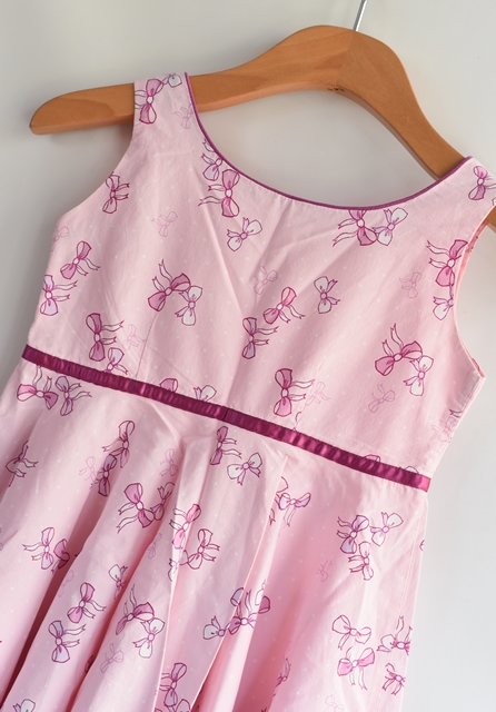 Šaty vel. 3 - 4 roky, 104