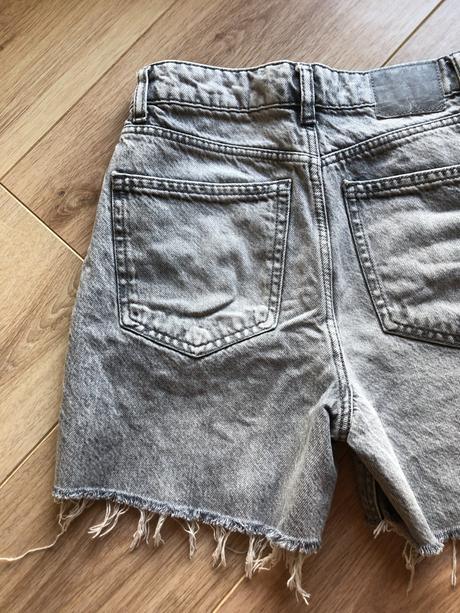 Kraťasy, velikost 32, amisu,32