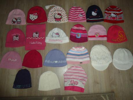 Čepice hello kitty a jiné, 116