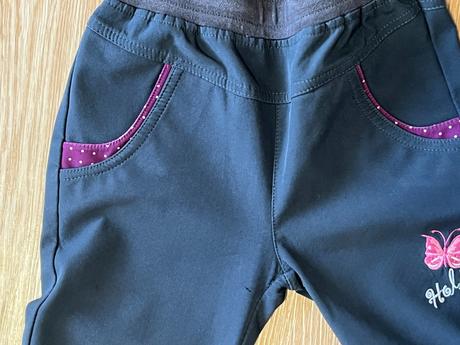 Sada dívčího oblečení - softshell kalhoty aj., 104–116