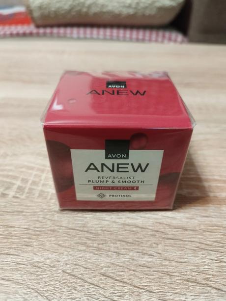 Noční krém anew avon,
