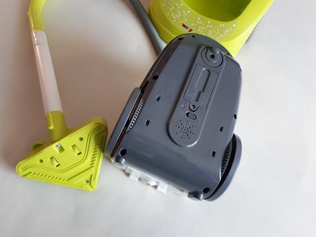 Dětský úklidový vozík s elektronickým vysavačem,