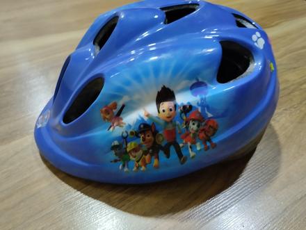 Cyklistická helma tlapková patrola 52-56, 