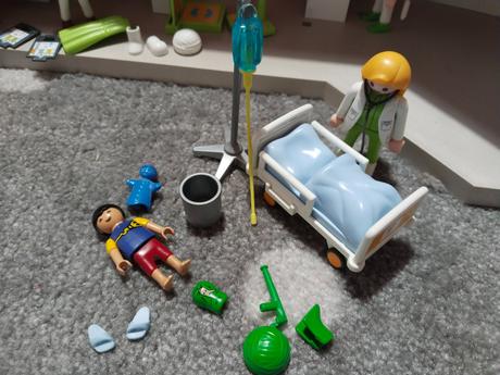 Playmobil nemocnice,vrtulník a sanitka,