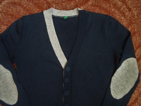 Modrý svetr svetřík, benetton,140