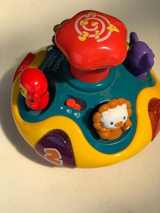 Hračka fisher price s hudbou a zvuky zvířat,