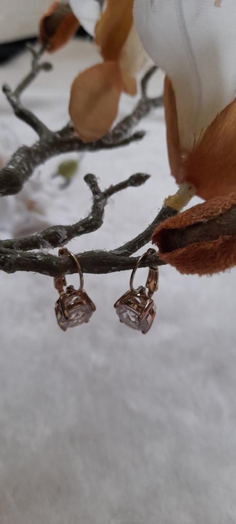 Krásné kamínkové náušnice, 