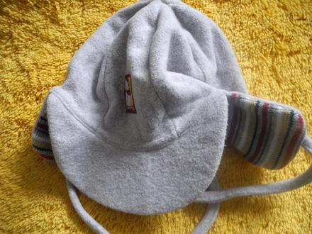 Fleesová kšiltovka, 104