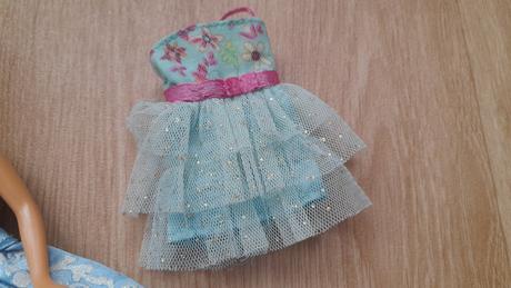 02 - panenka "barbie" + náhradní šaty, 
