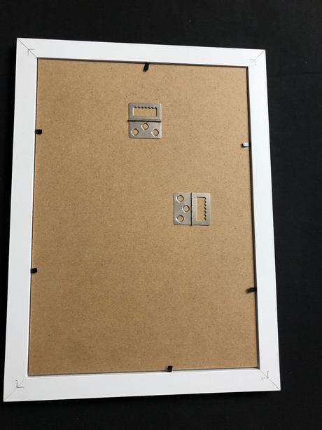 Bily ramecek na fotky,