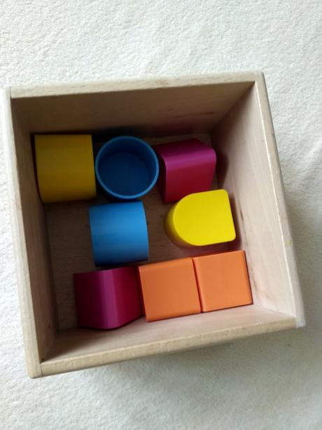 Vkládací domeček - tvary - ikea,