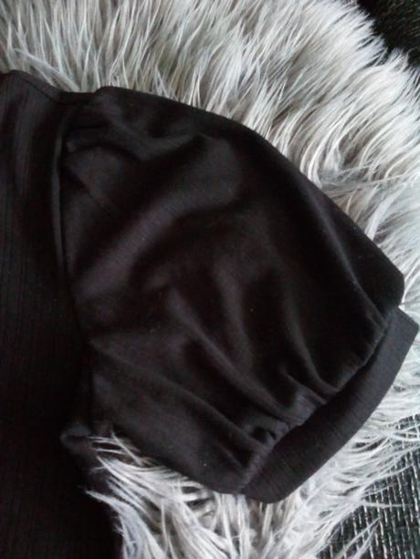 Triko topic zn.edited vel.34, xs