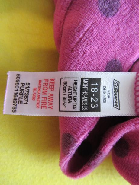 Mikina s puntíky., st. bernard,92