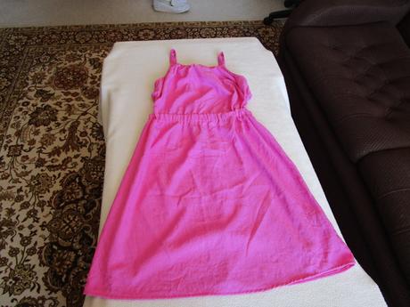 Velmi pěkné lehoučké letní šaty, tm. růžové, sinsay,146