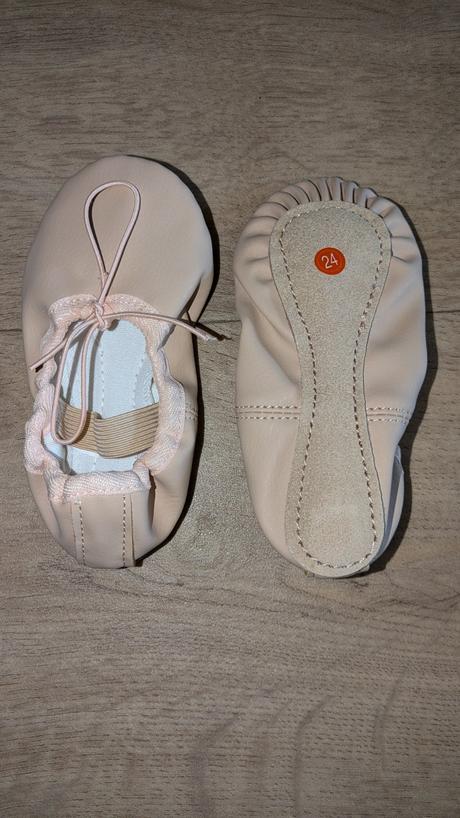 Y38 lily's locker - baletní boty , piškoty vel. 24, 24