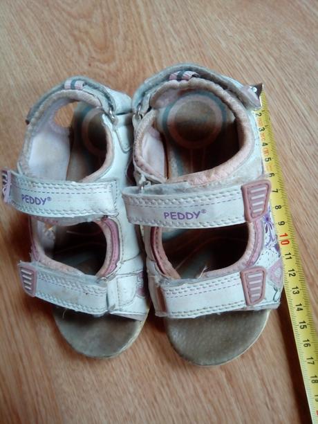 Sandálky, peddy,23