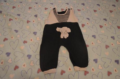 Overal na lezení se slonem, 86