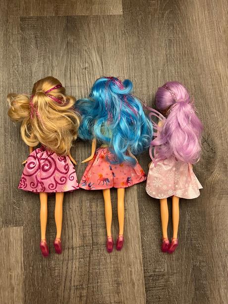 3x panenky typu barbie,