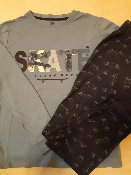 Pyžama vel. 152, f&f,152