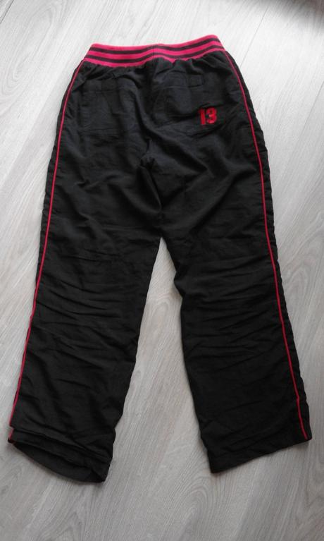 794 - sportovní kalhoty, 152