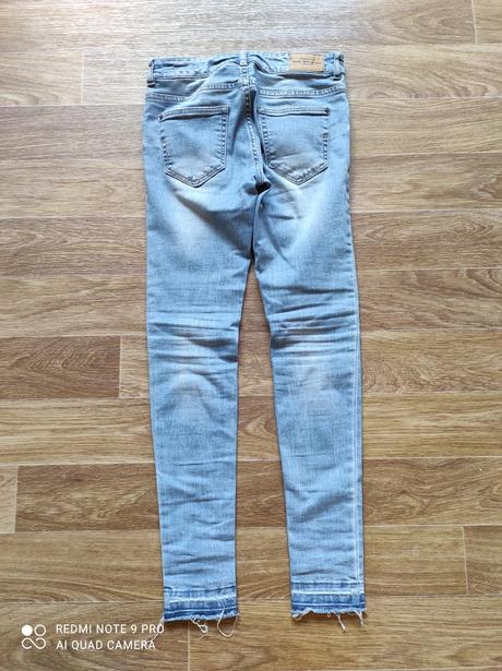 Džíny, 152